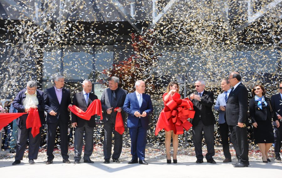 Bursa`nın ilk üstü açık AVM`si 