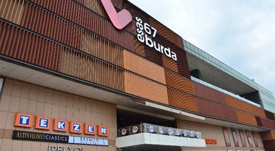 67 Burda AVM babaları bu özel günde de unutmuyor 