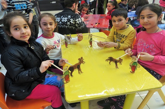 Çocuklar İzmir Park’ta eğlenmeye devam ediyor 