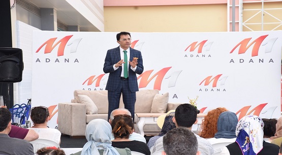 Ender Saraç M1 Adana`da ziyaretçilerle buluştu 