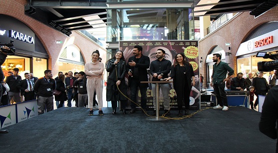 Forum Mersin, Deli Aşk filminin oyuncularını ziyaretçileriyle buluşturdu 