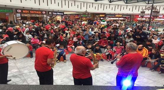 Podium`da büyük bir coşku yaşandı 